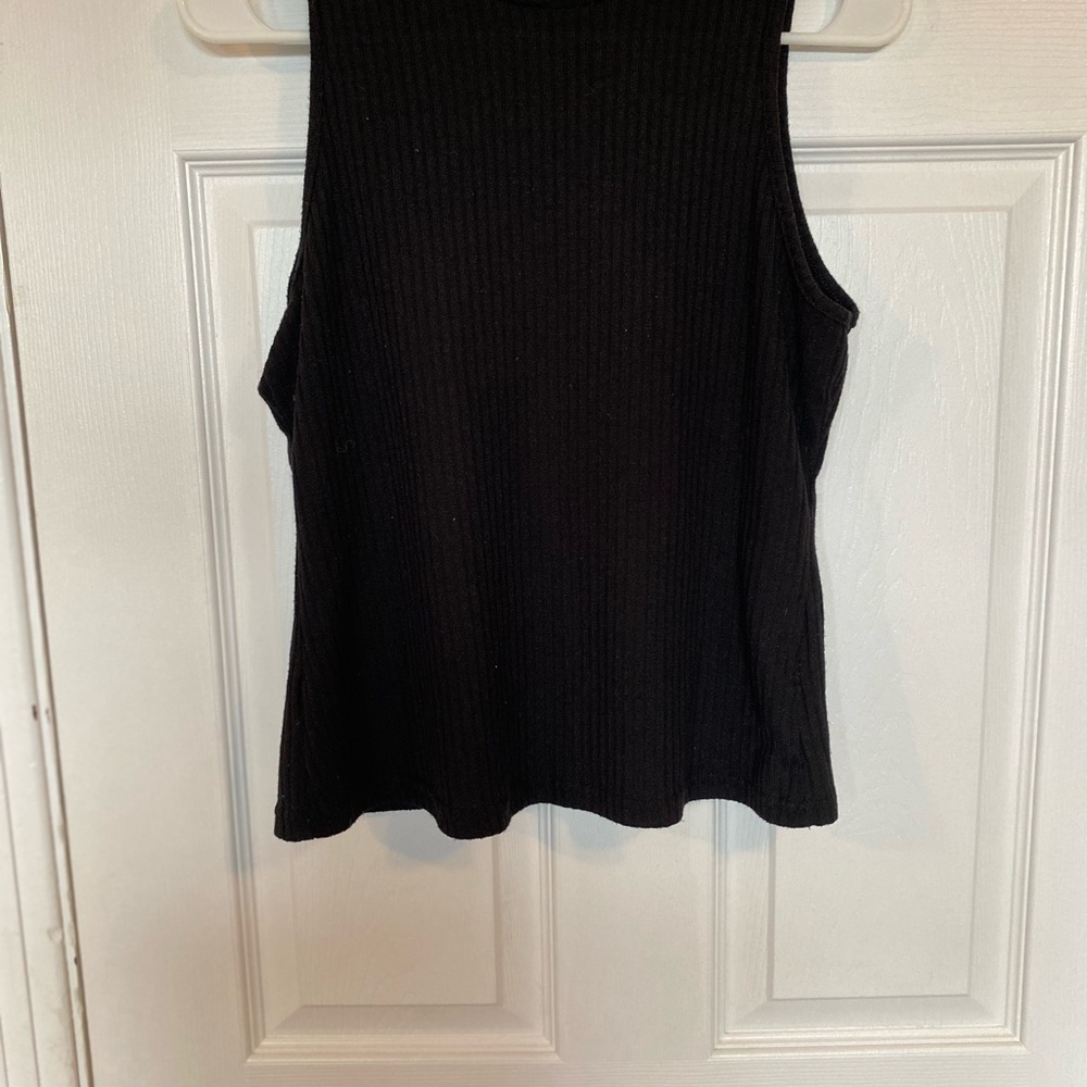SHEIN Black Ribbed Tank Top